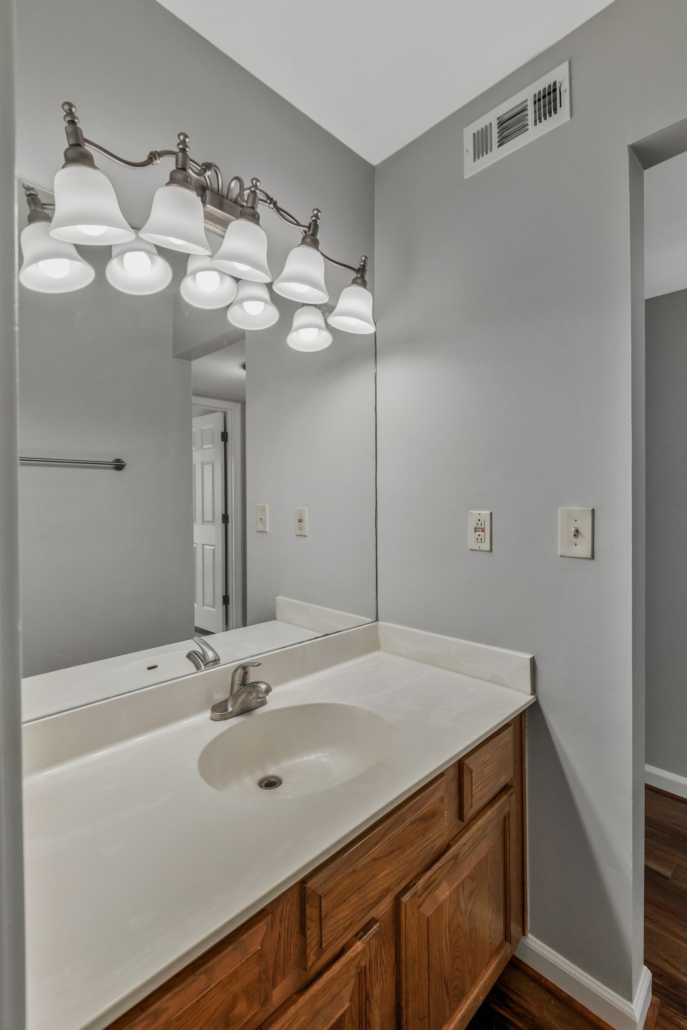 3204 W End Circle Nashville TN 37203