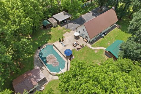 2540 Carl Fox Road Cornersville TN 37047
