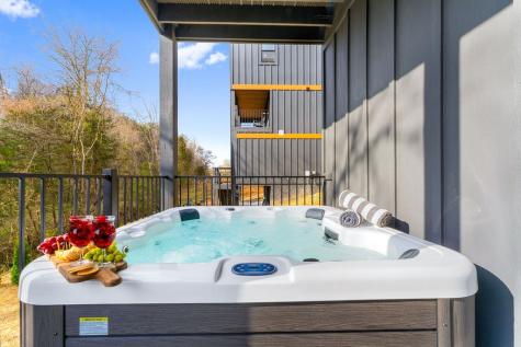 625 Summer Valley Way Sevierville TN 37862