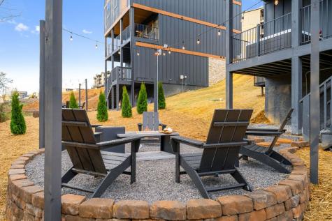 625 Summer Valley Way Sevierville TN 37862