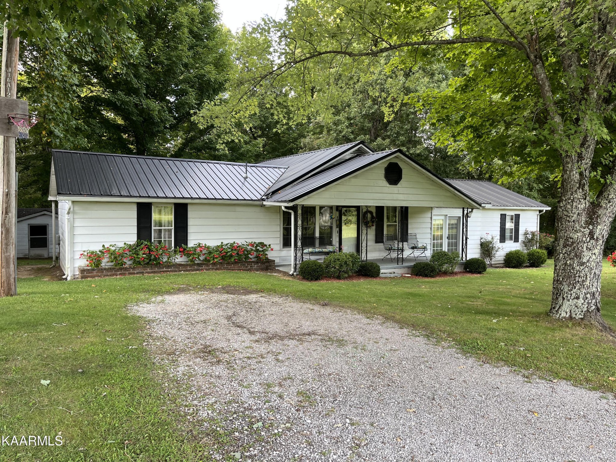 135 Livesay Road Clarkrange TN 38553