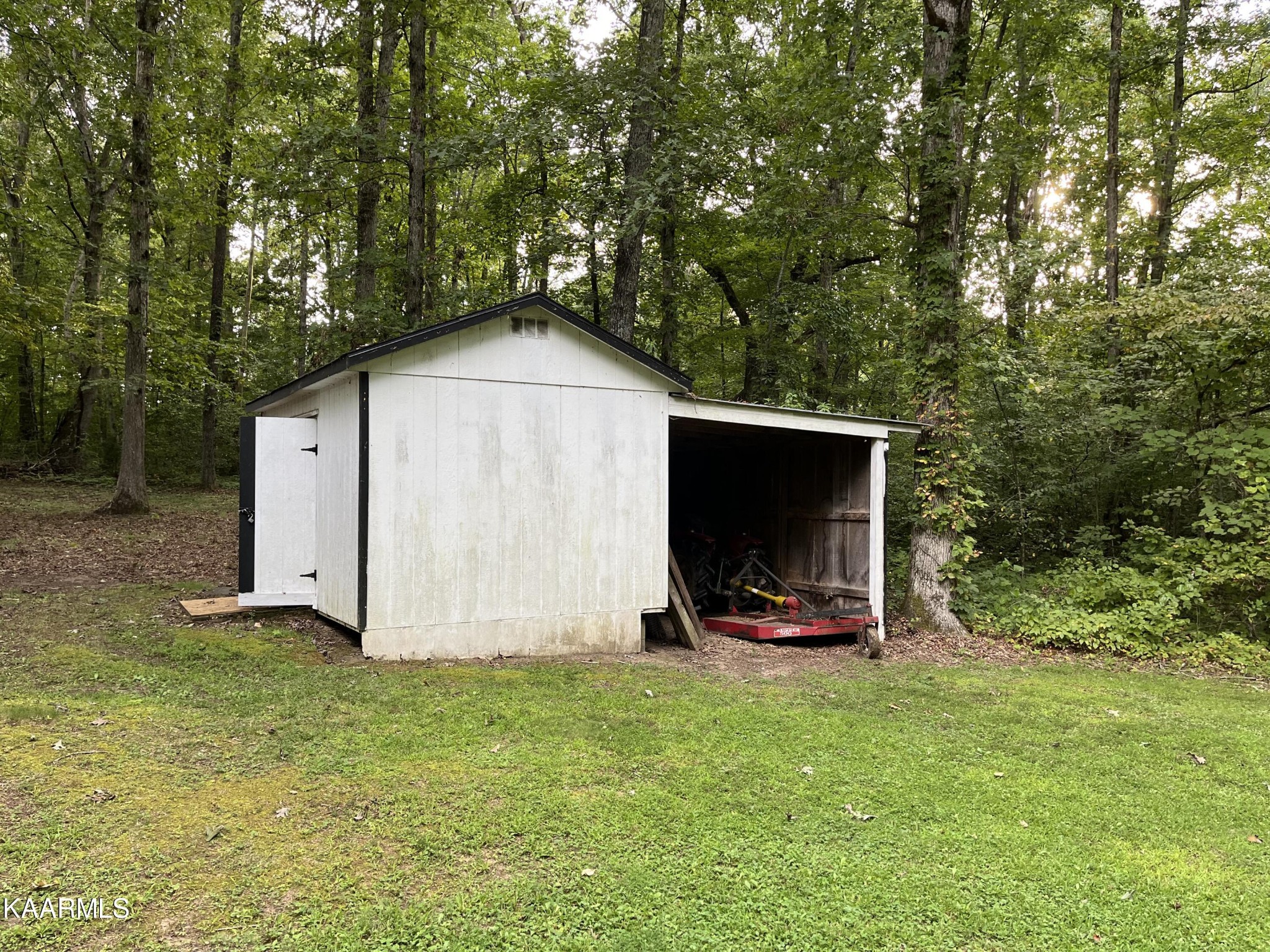 135 Livesay Road Clarkrange TN 38553