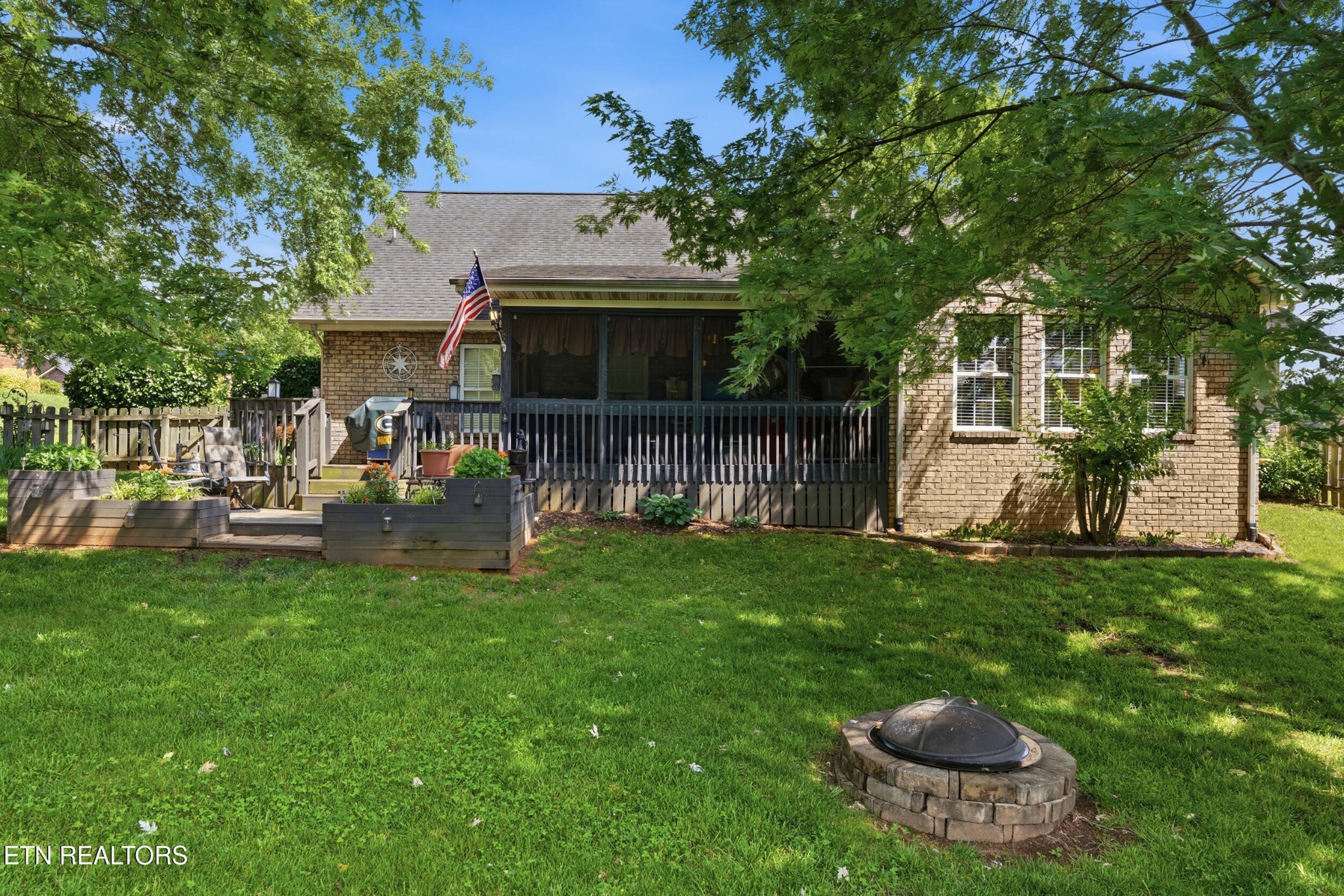241 Edinburgh Drive Lenoir City TN 37771