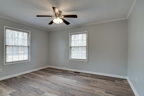 1402 Hillwood Circle Lafayette TN 37083