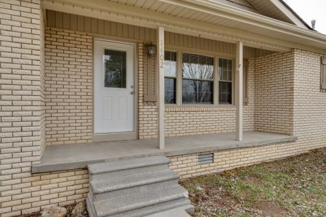 1402 Hillwood Circle Lafayette TN 37083