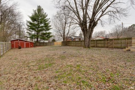 1402 Hillwood Circle Lafayette TN 37083