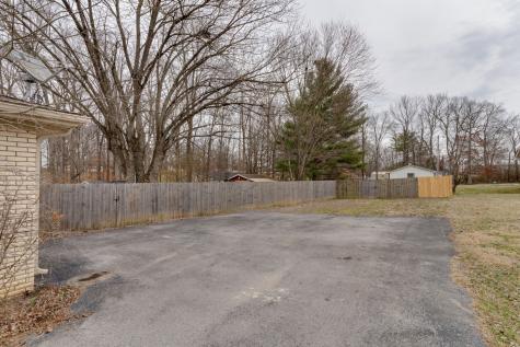 1402 Hillwood Circle Lafayette TN 37083