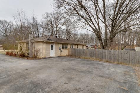 1402 Hillwood Circle Lafayette TN 37083