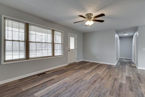 1402 Hillwood Circle Lafayette TN 37083