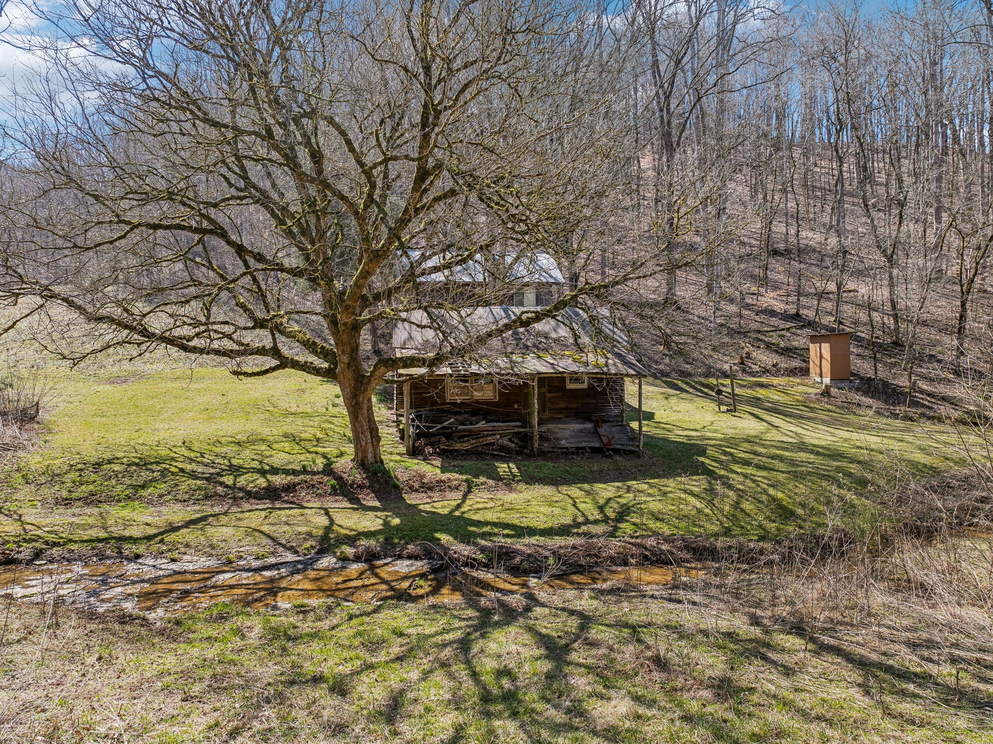6528 Neely Creek Road Celina TN 38551