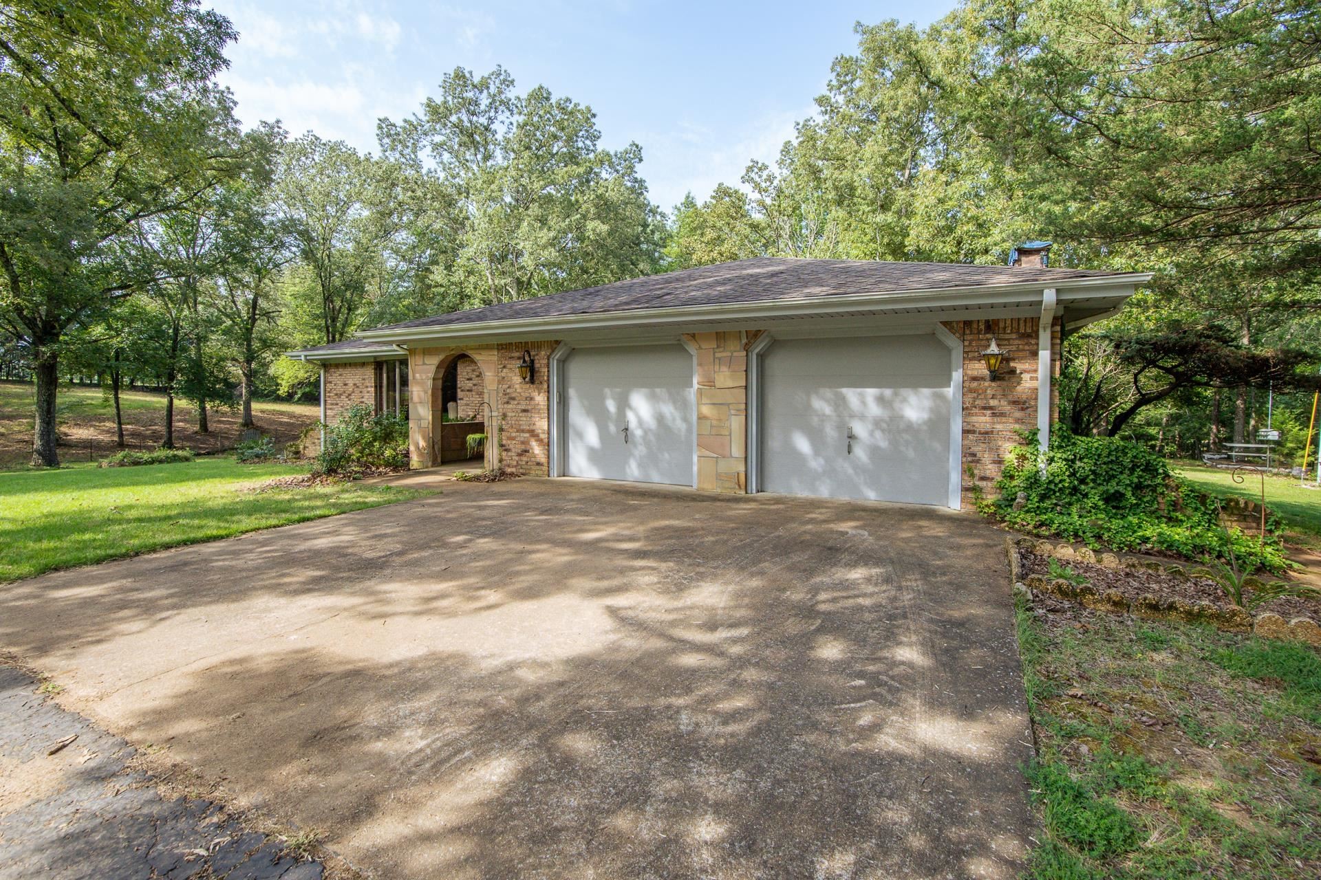 1910 Hamburg Loop Savannah TN 38372