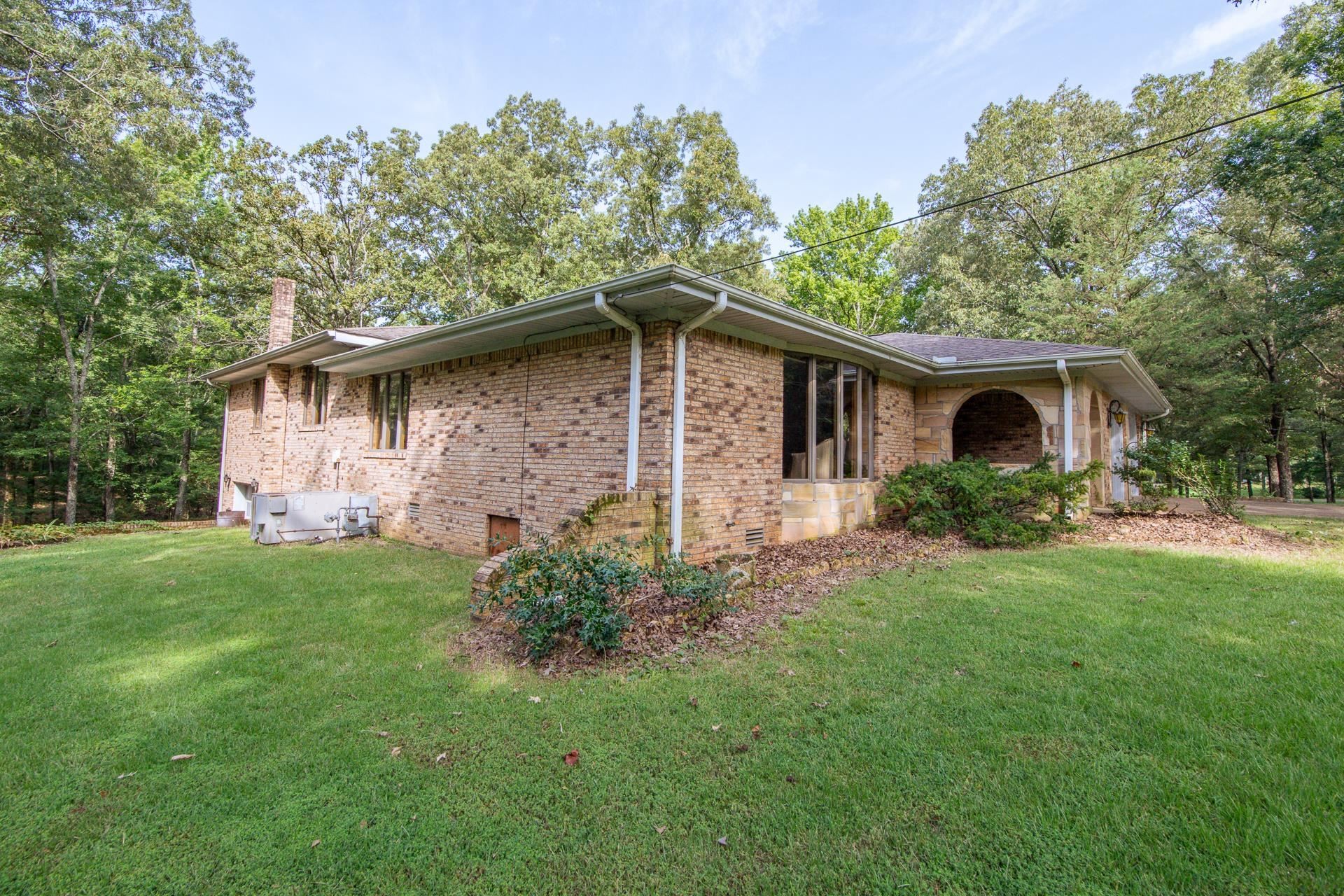 1910 Hamburg Loop Savannah TN 38372