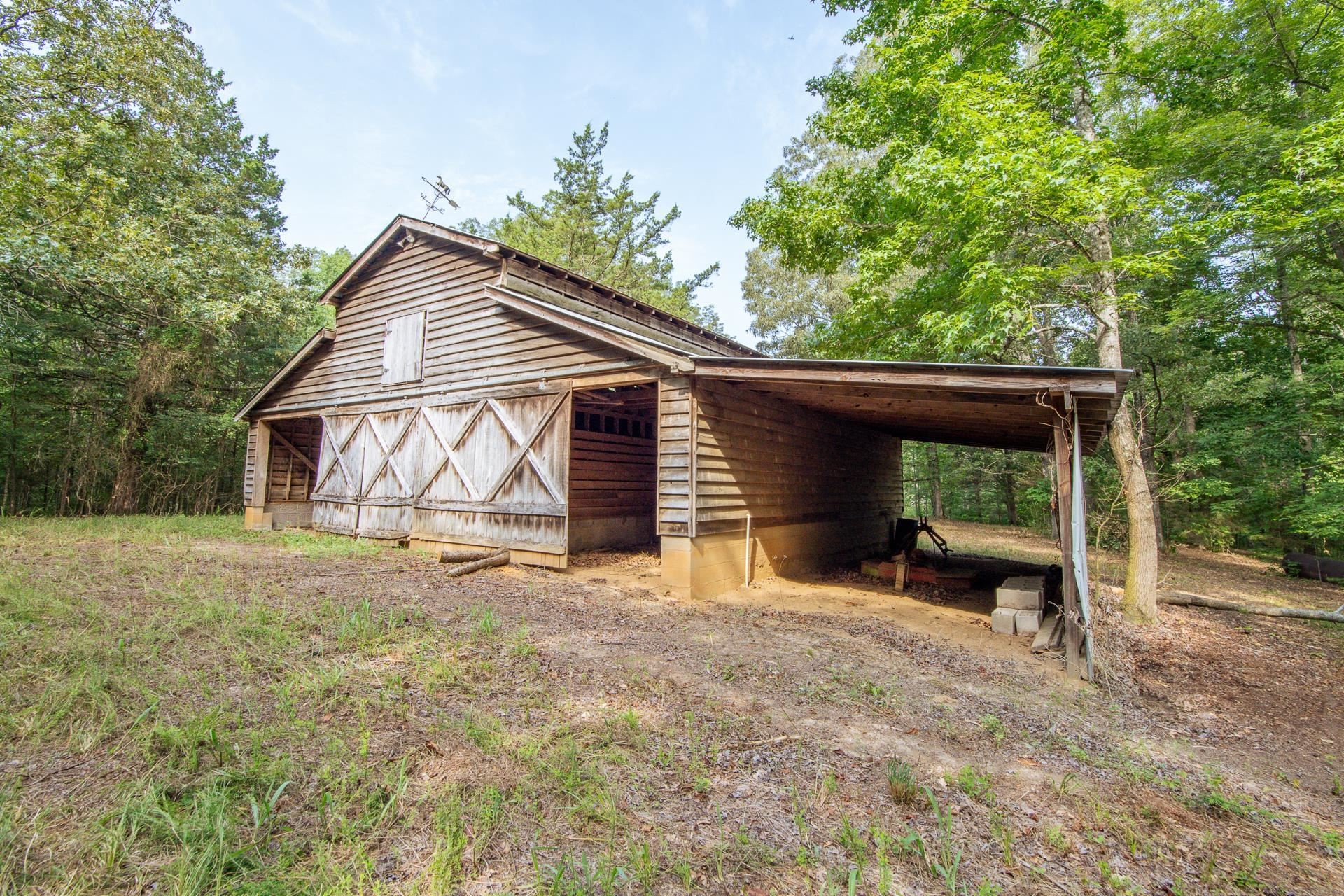 1910 Hamburg Loop Savannah TN 38372