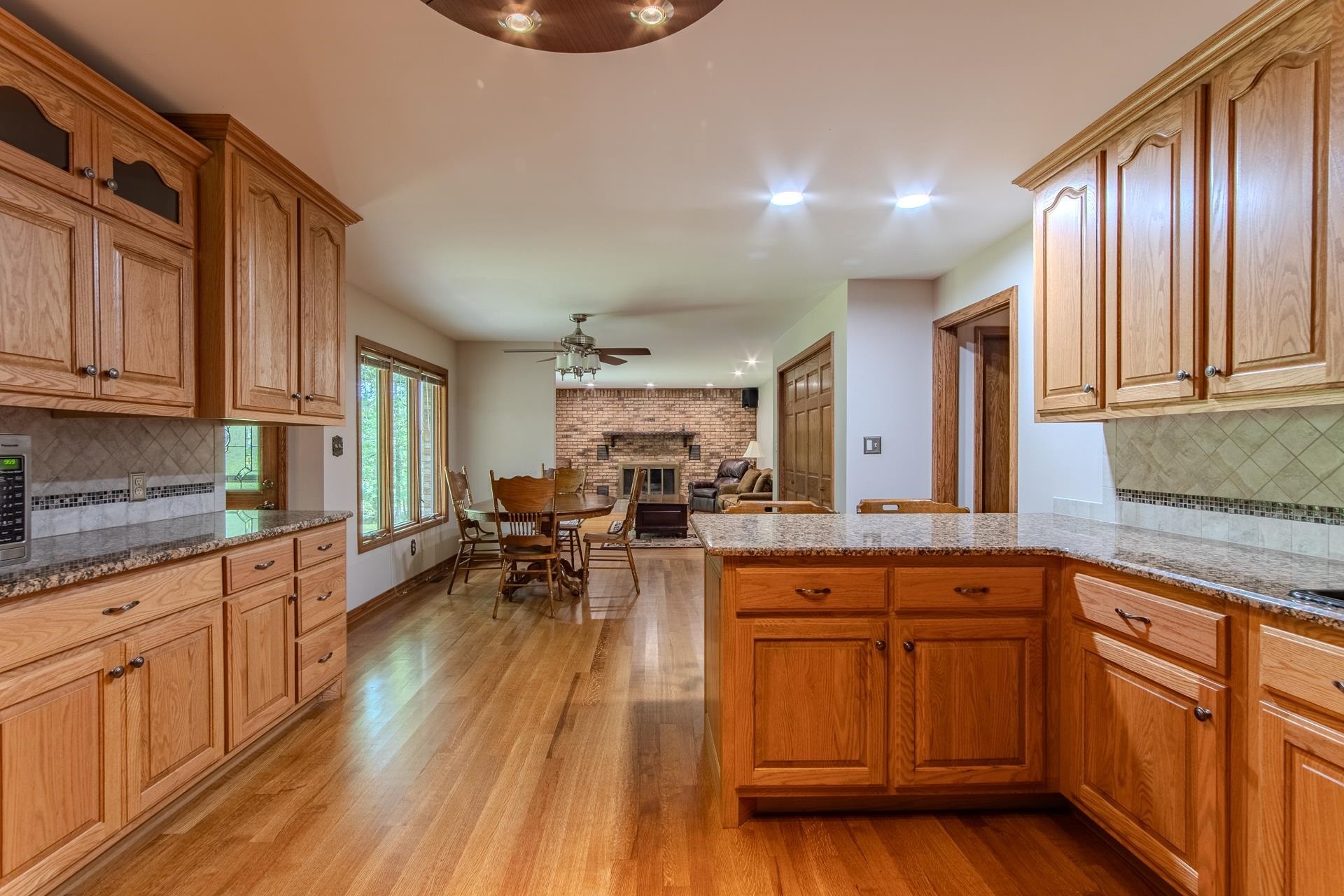 1910 Hamburg Loop Savannah TN 38372
