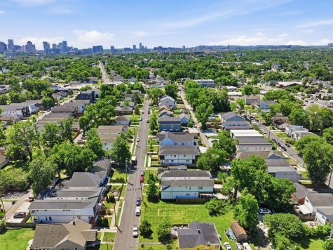 1911B 15th Ave, N Nashville TN 37208