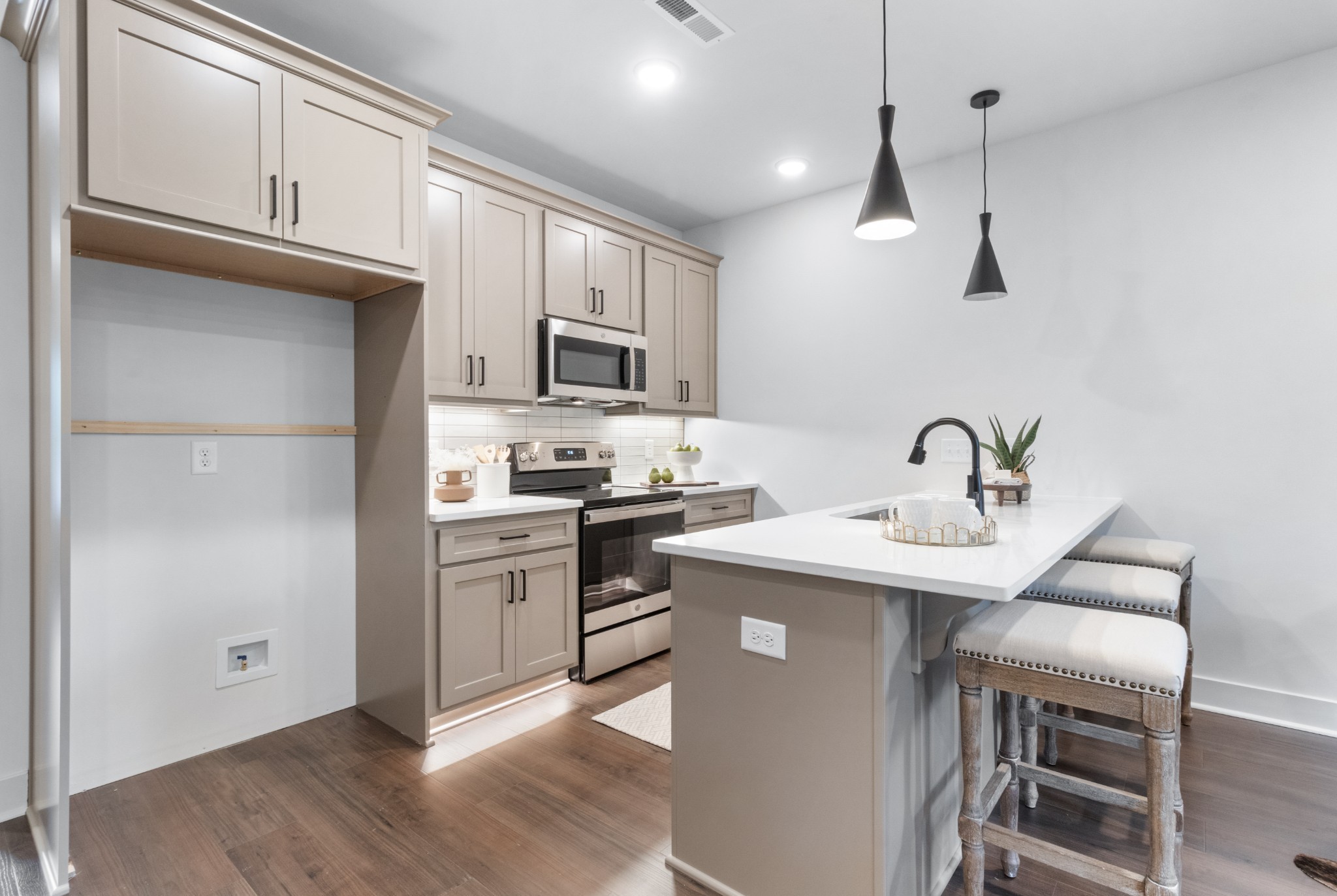 15 Holland Park West Clarksville TN 37043