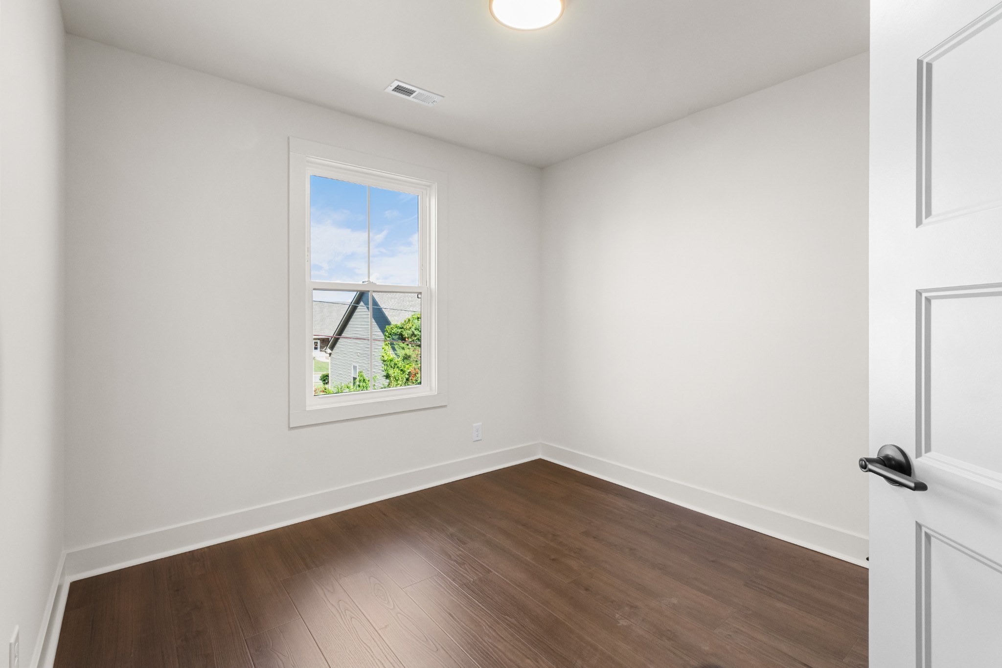 15 Holland Park West Clarksville TN 37043