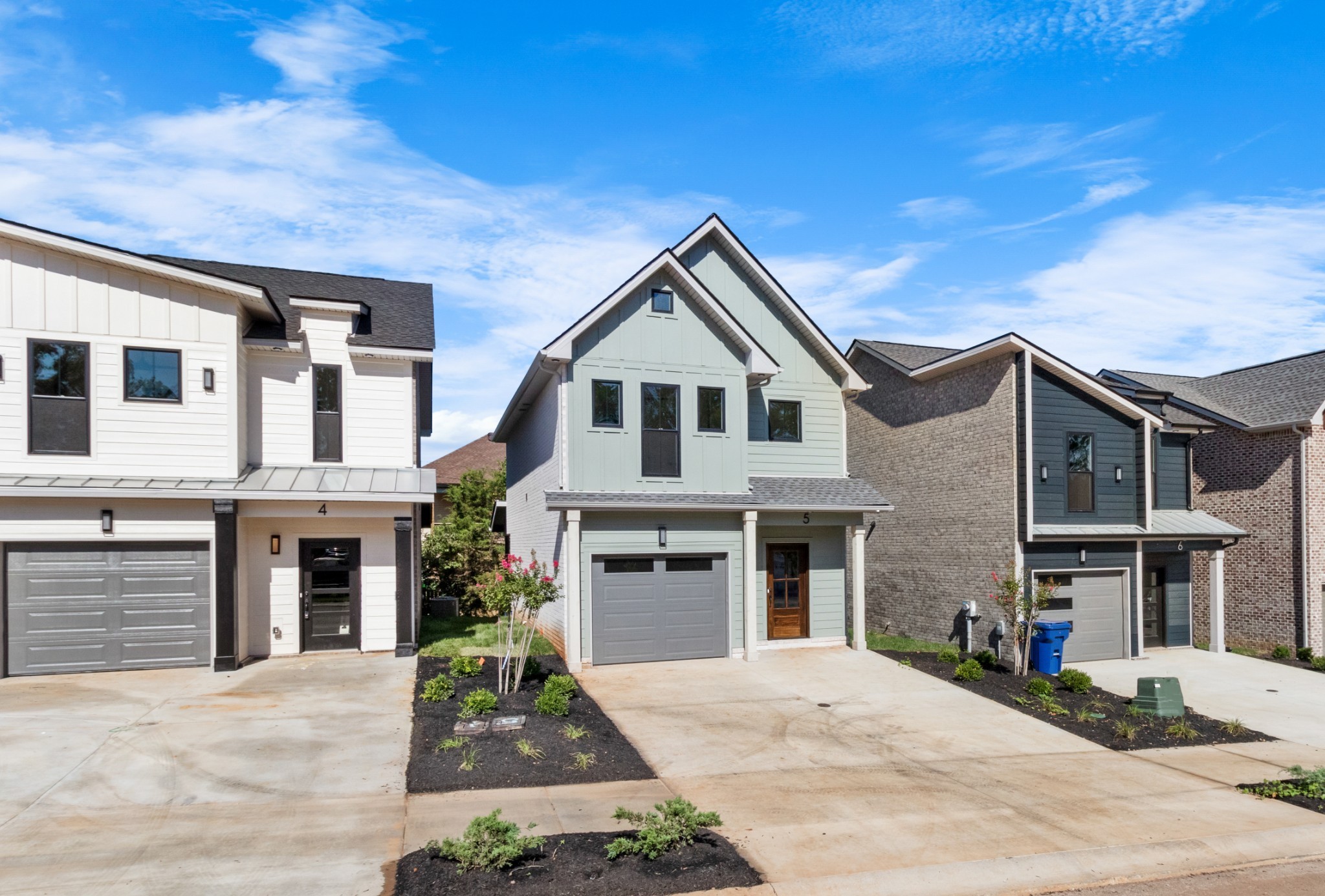 15 Holland Park West Clarksville TN 37043