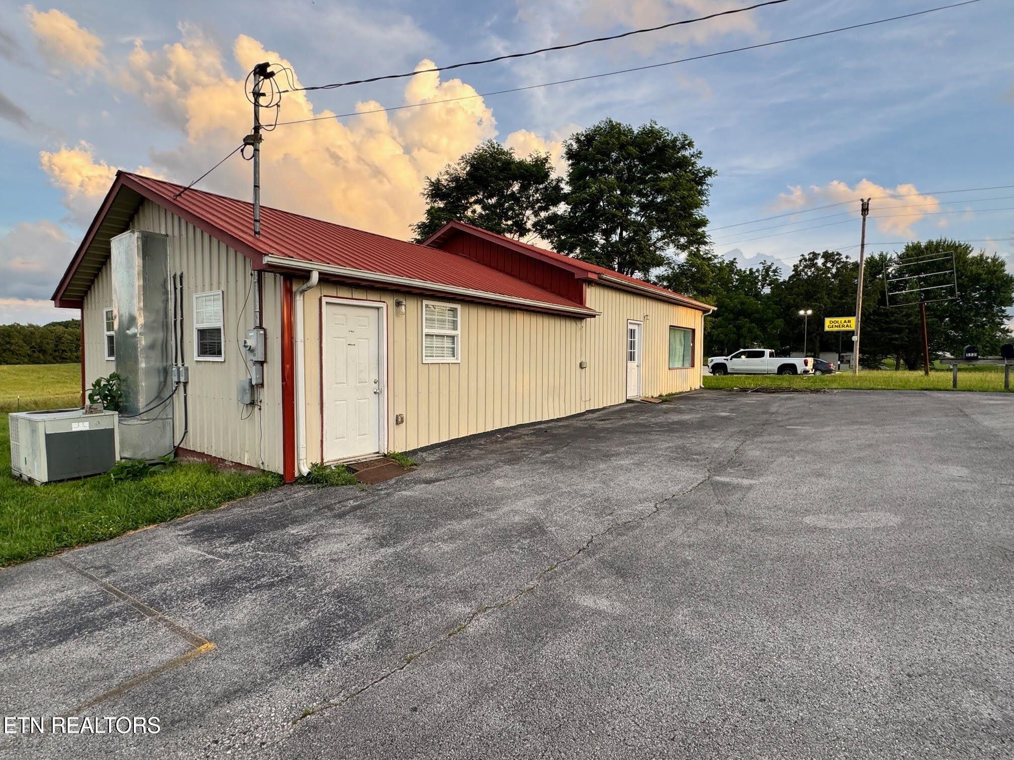 5521 S York Highway 5521 Grimsley TN 38565