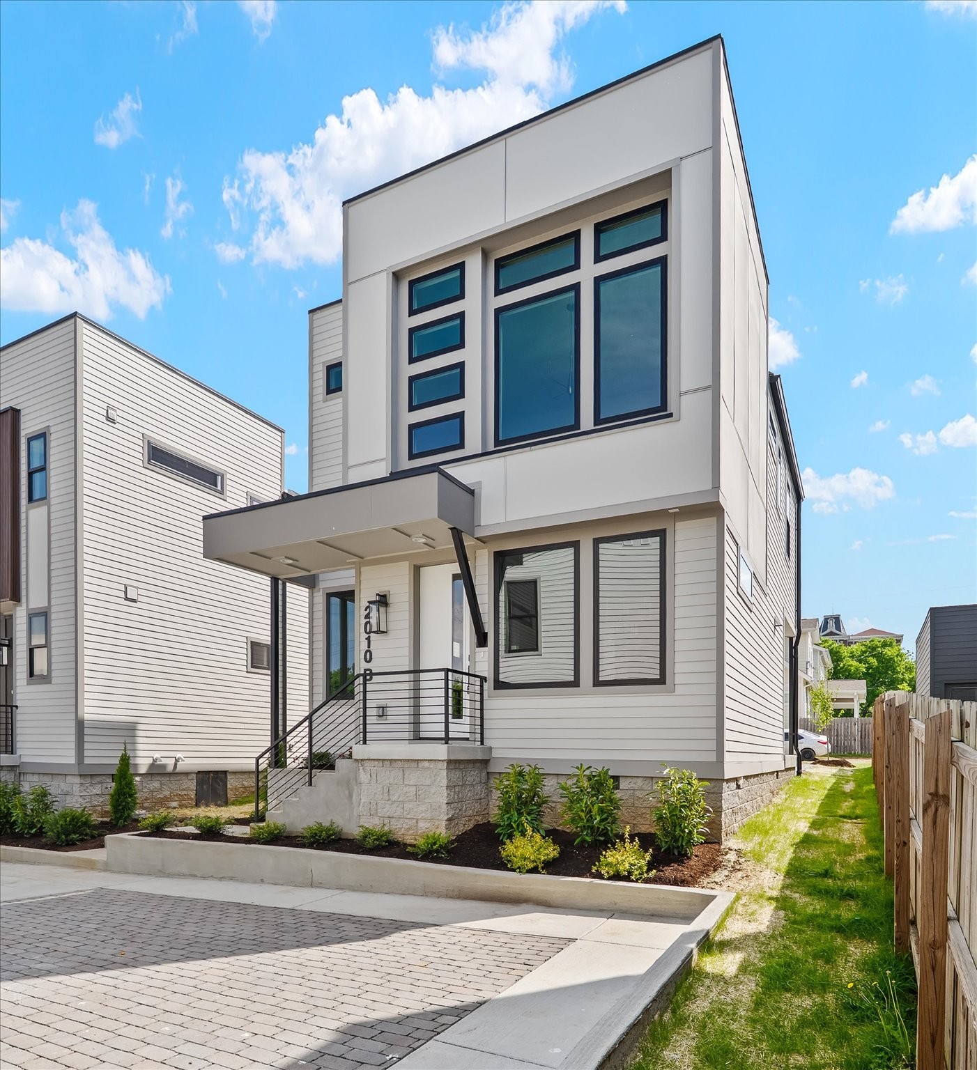 2010 9th Ave, N Nashville TN 37208