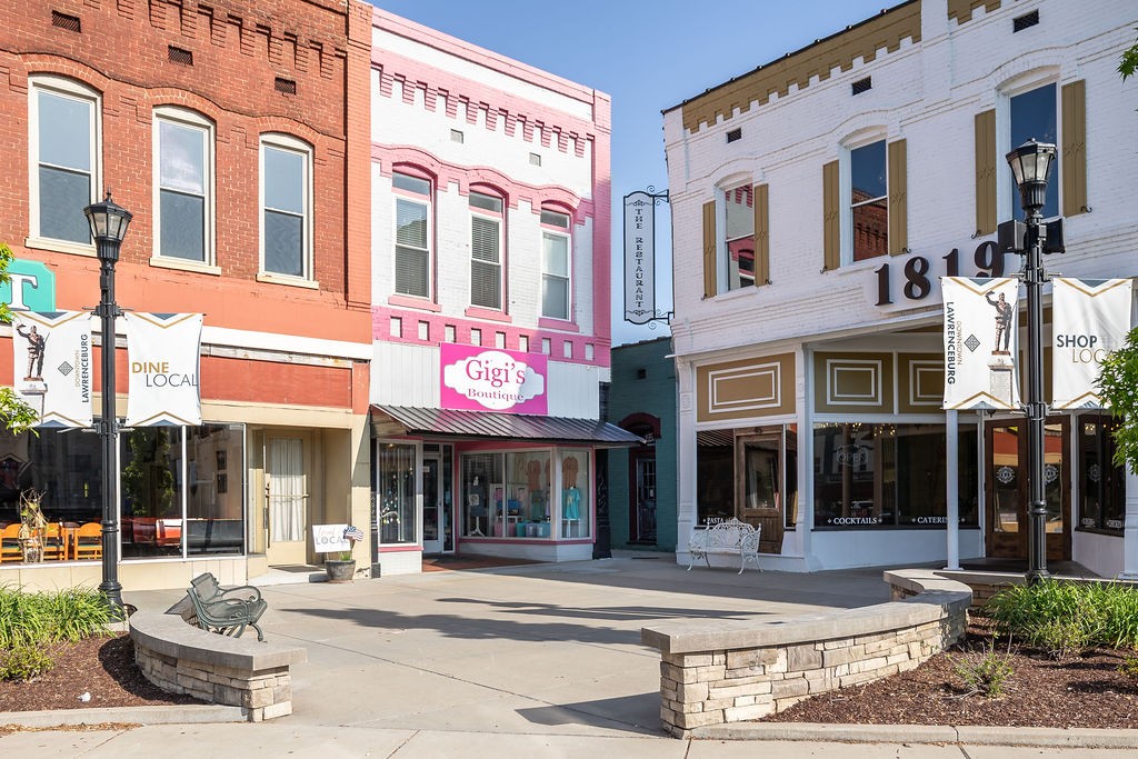 42 Public Square Lawrenceburg TN 38464