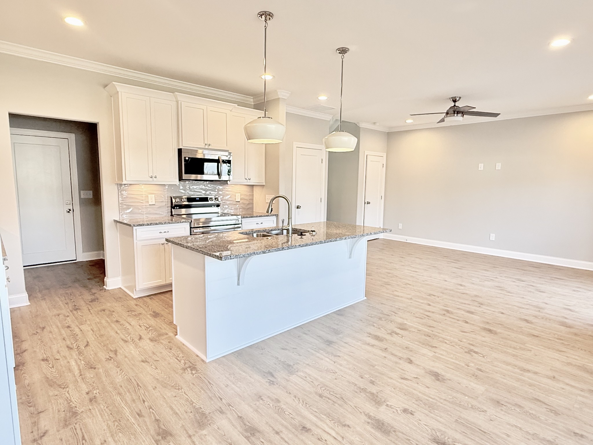 1906 Gracie Bug Loop Murfreesboro TN 37128
