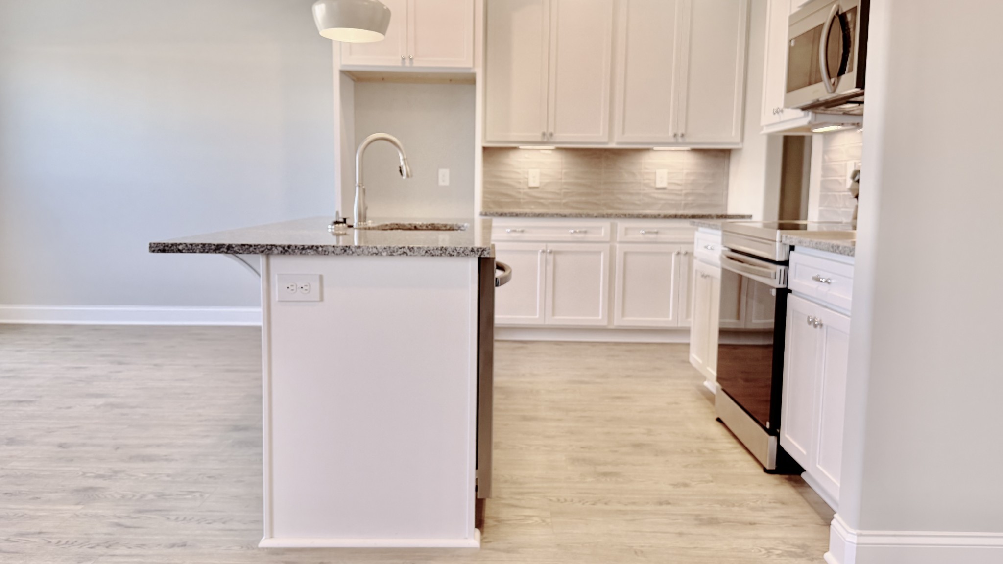 1906 Gracie Bug Loop Murfreesboro TN 37128