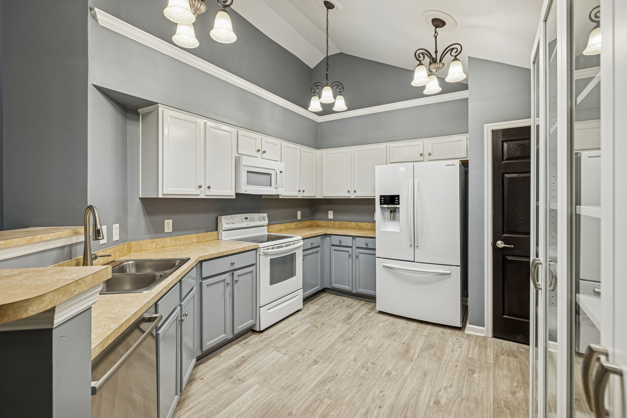 825 S Browns Lane Gallatin TN 37066