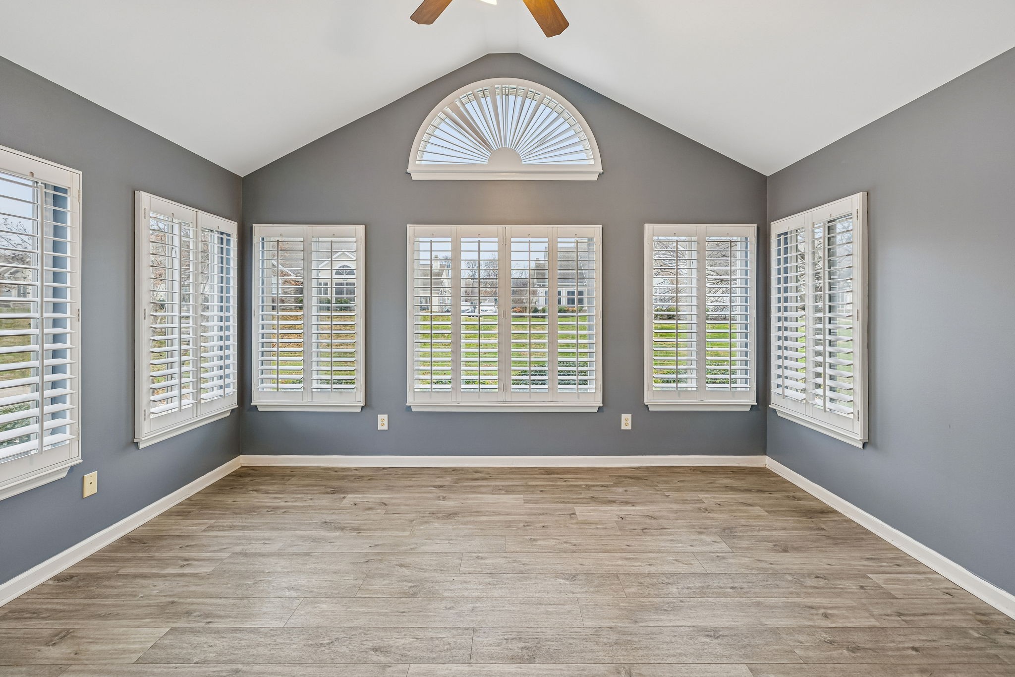 825 S Browns Lane Gallatin TN 37066