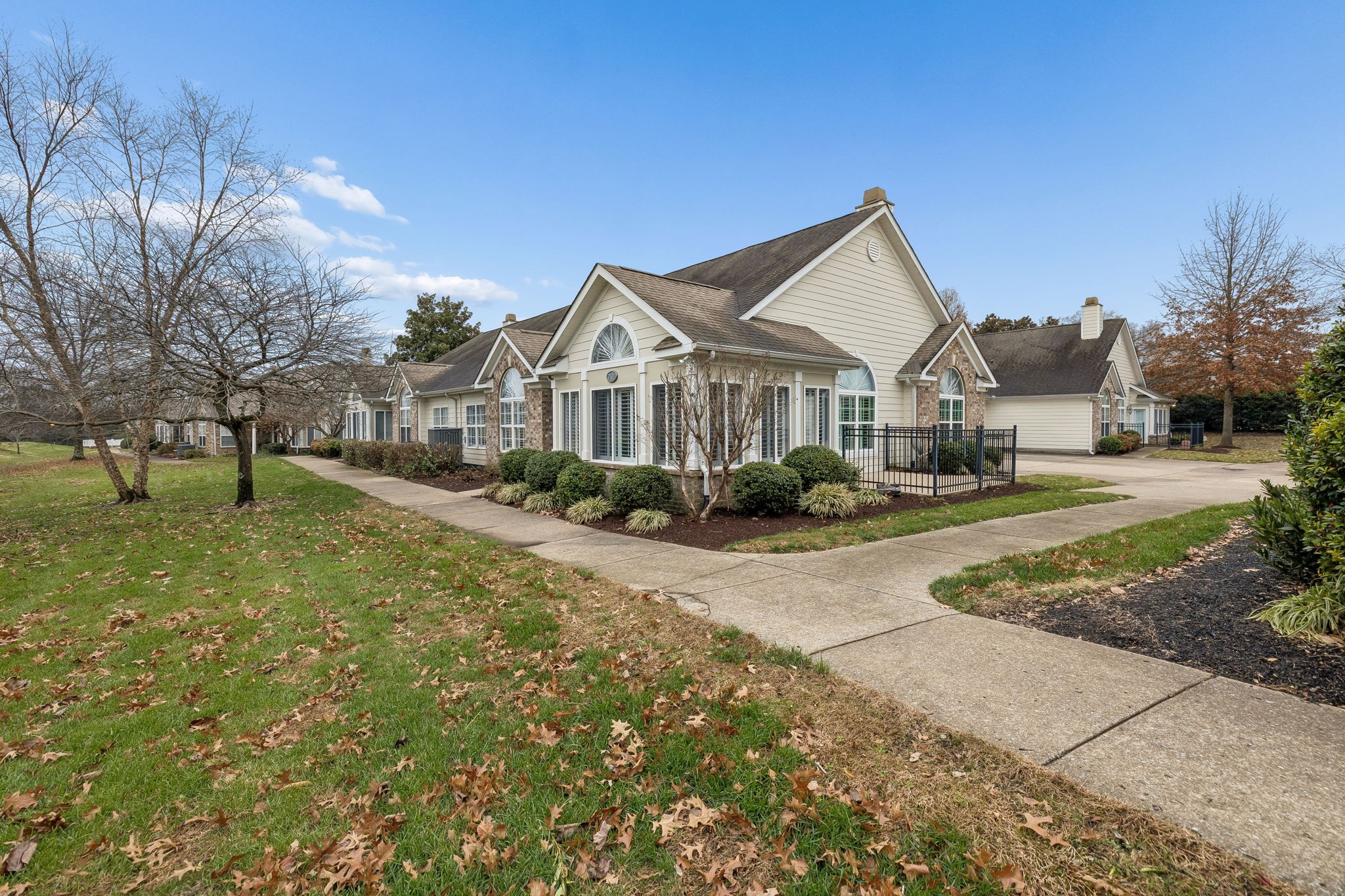 825 S Browns Lane Gallatin TN 37066