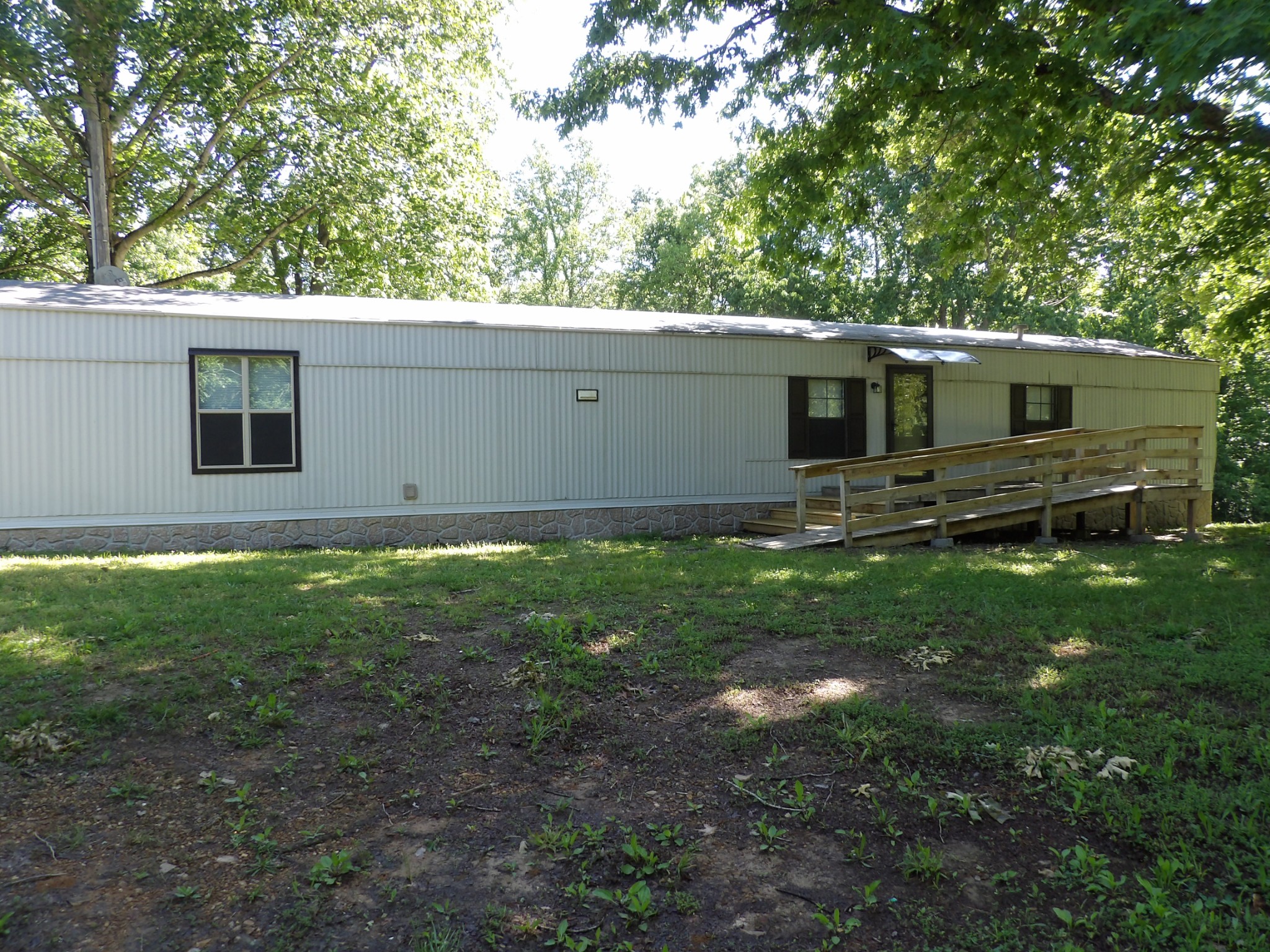 862 Chambers Spring Road Waverly TN 37185