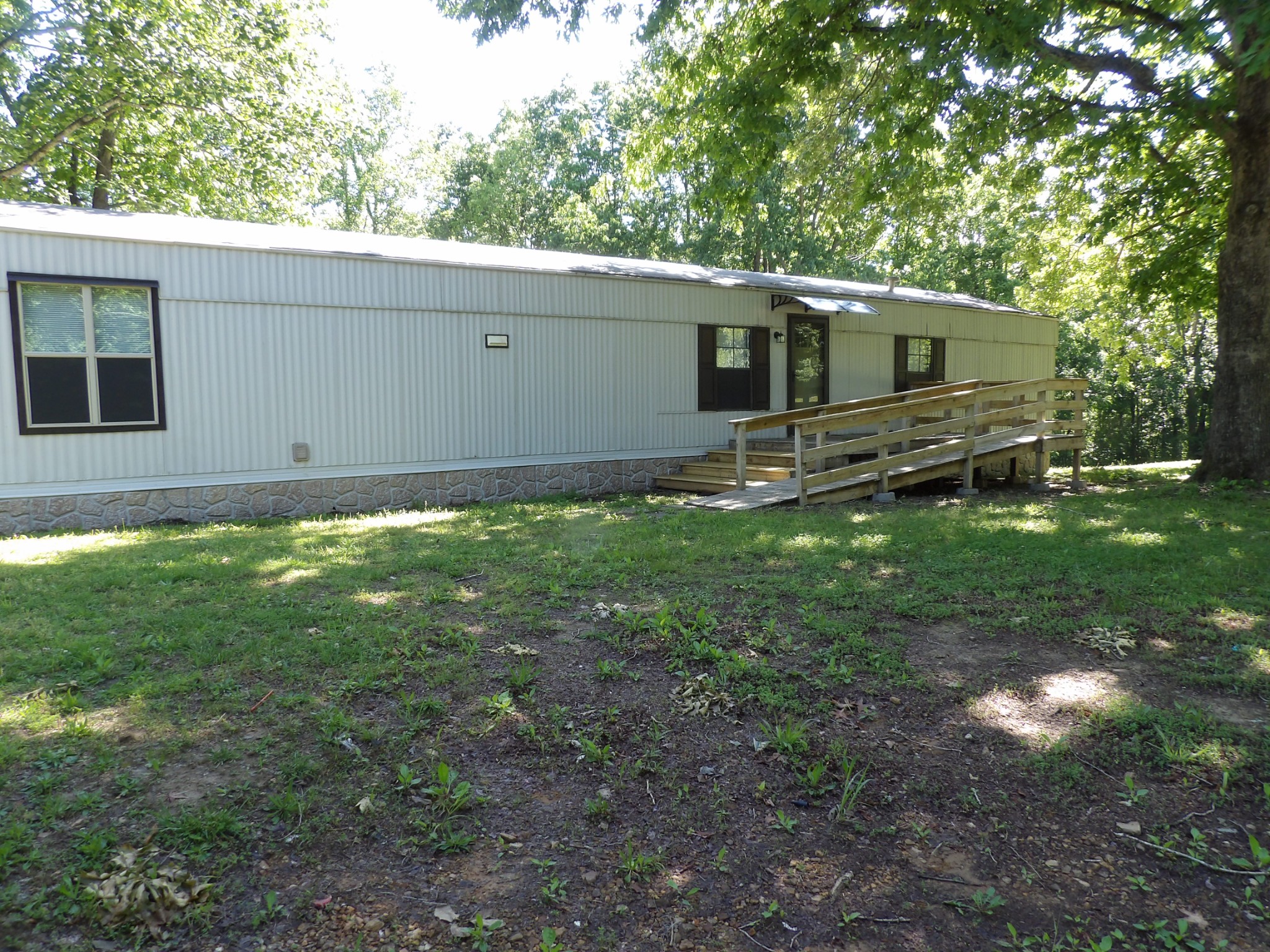 862 Chambers Spring Road Waverly TN 37185