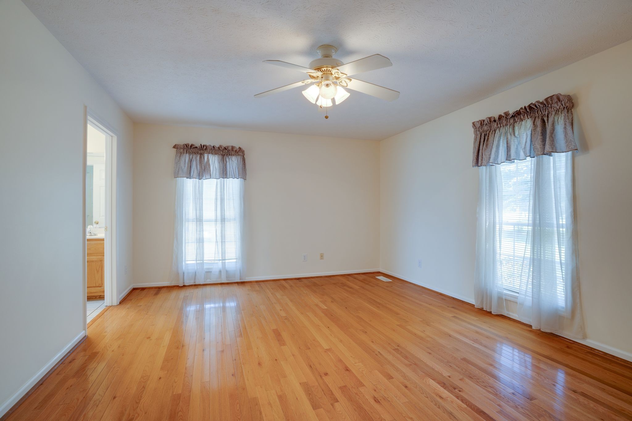 134 N Harris Road Portland TN 37148
