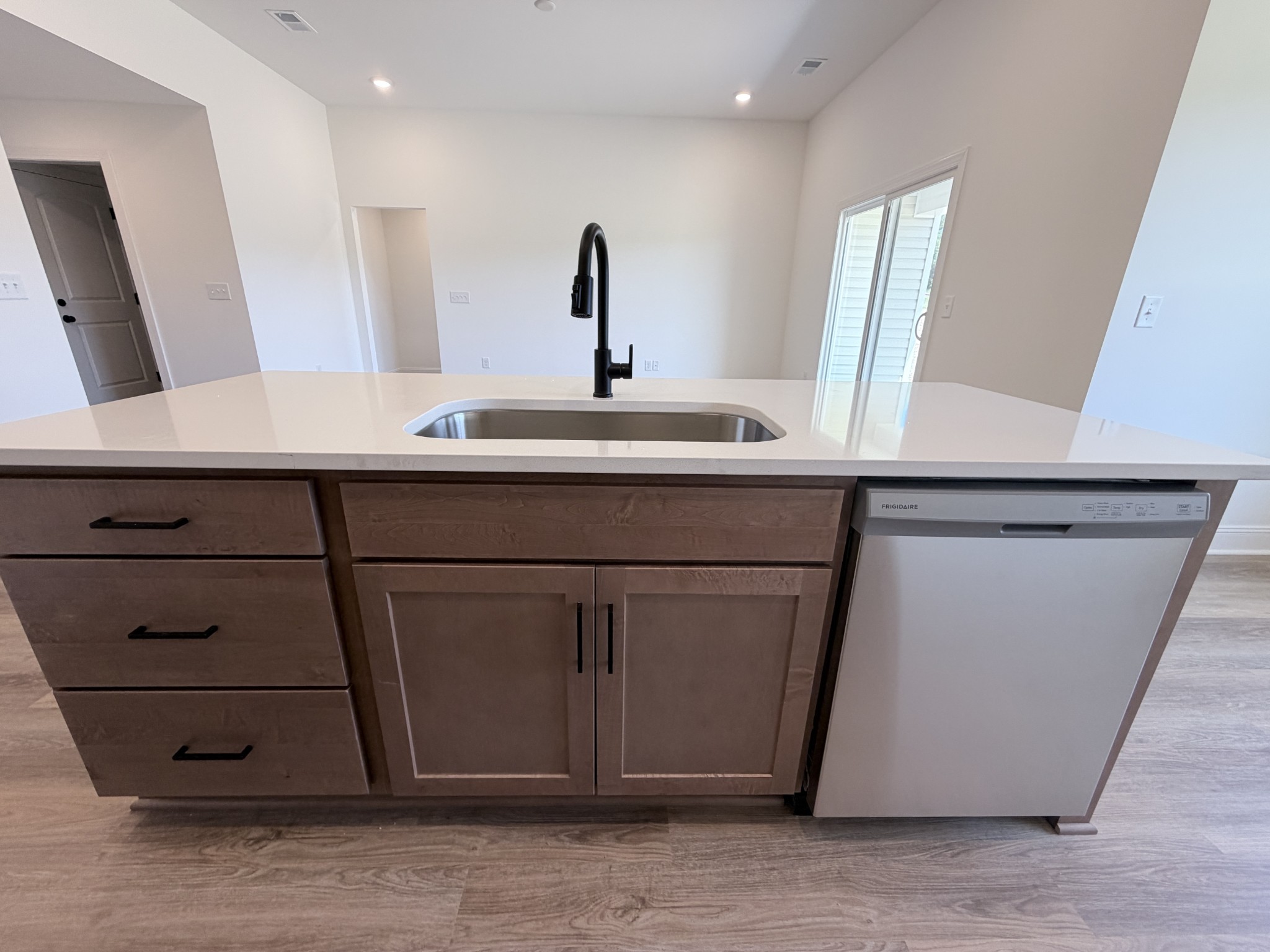 503 Mandalorian Way Dickson TN 37055