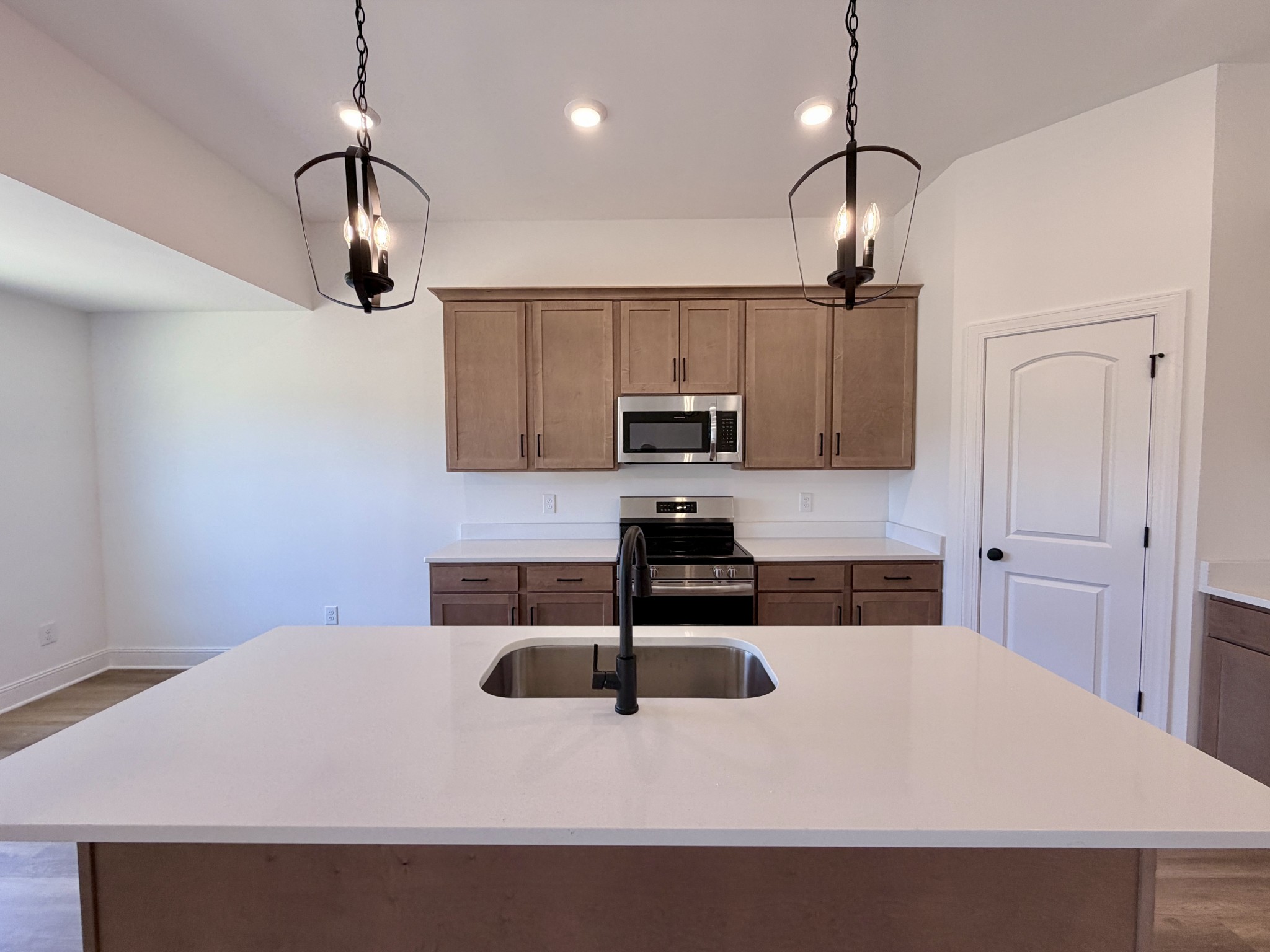 503 Mandalorian Way Dickson TN 37055