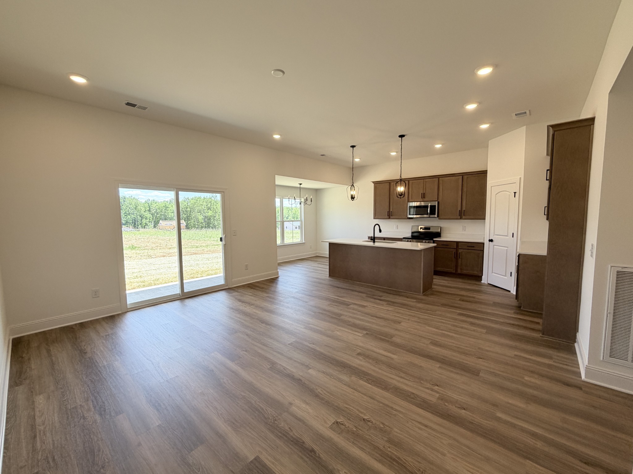 503 Mandalorian Way Dickson TN 37055