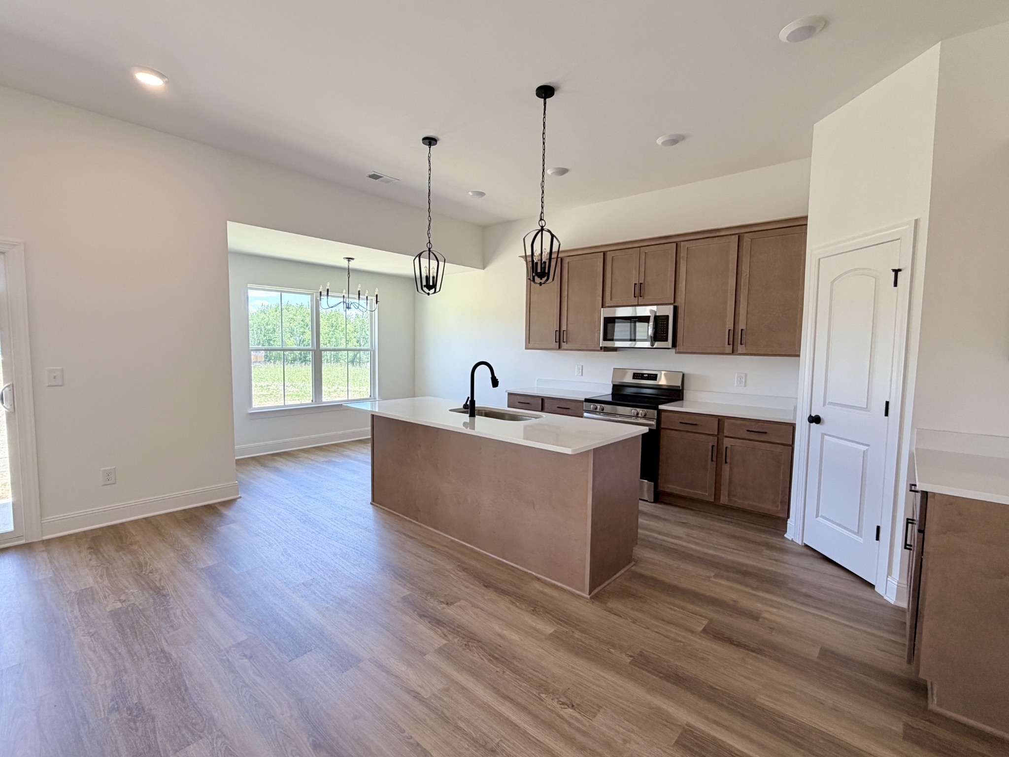 503 Mandalorian Way Dickson TN 37055