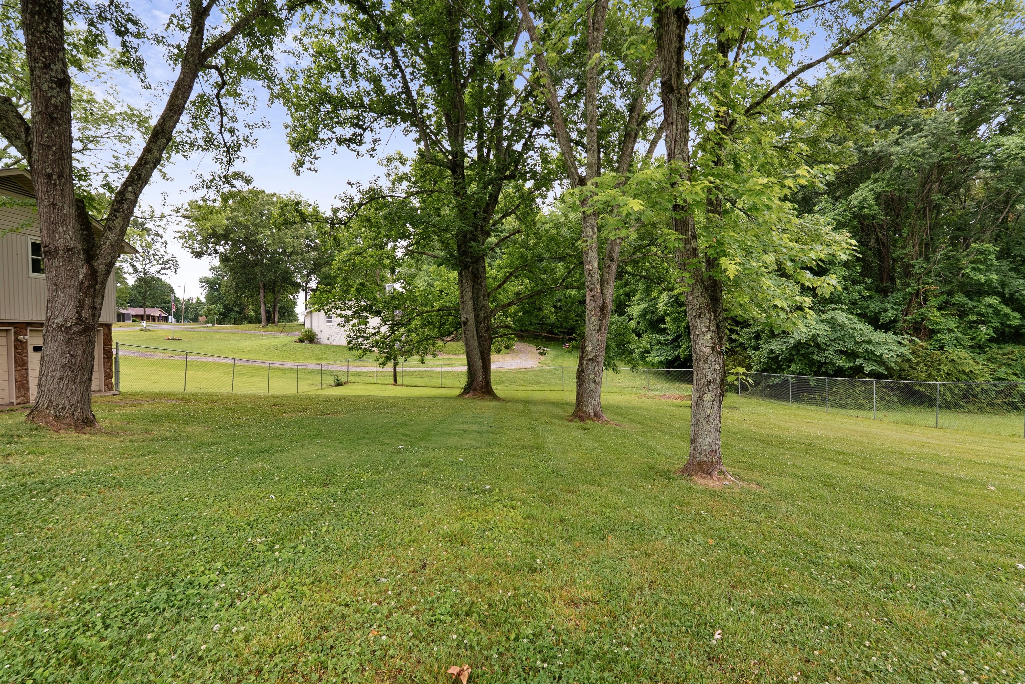 108 W Circle Drive Burns TN 37029