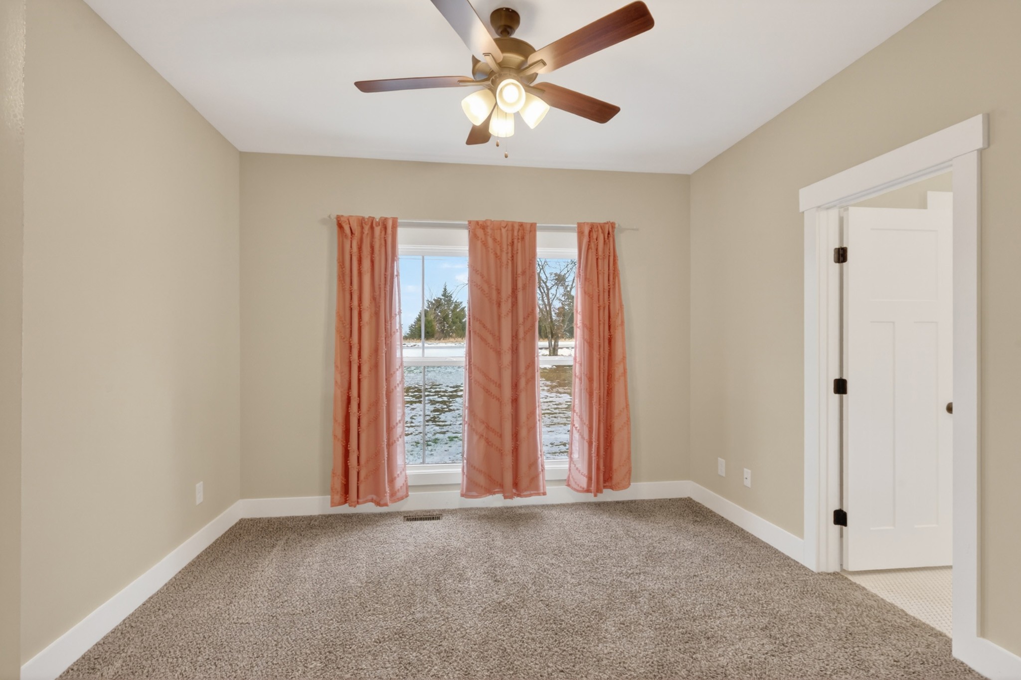 746 N Russell Street Portland TN 37148