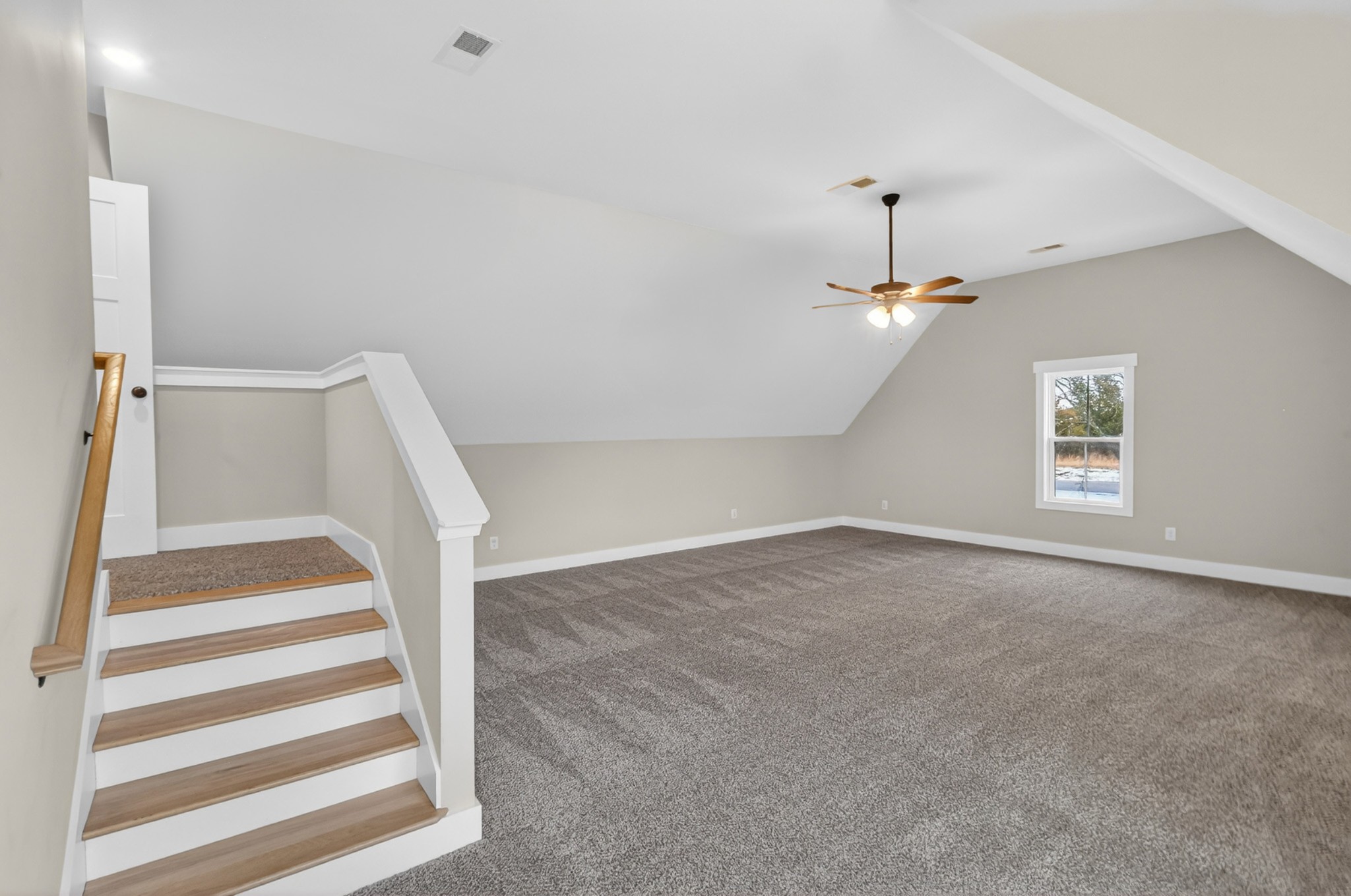 746 N Russell Street Portland TN 37148