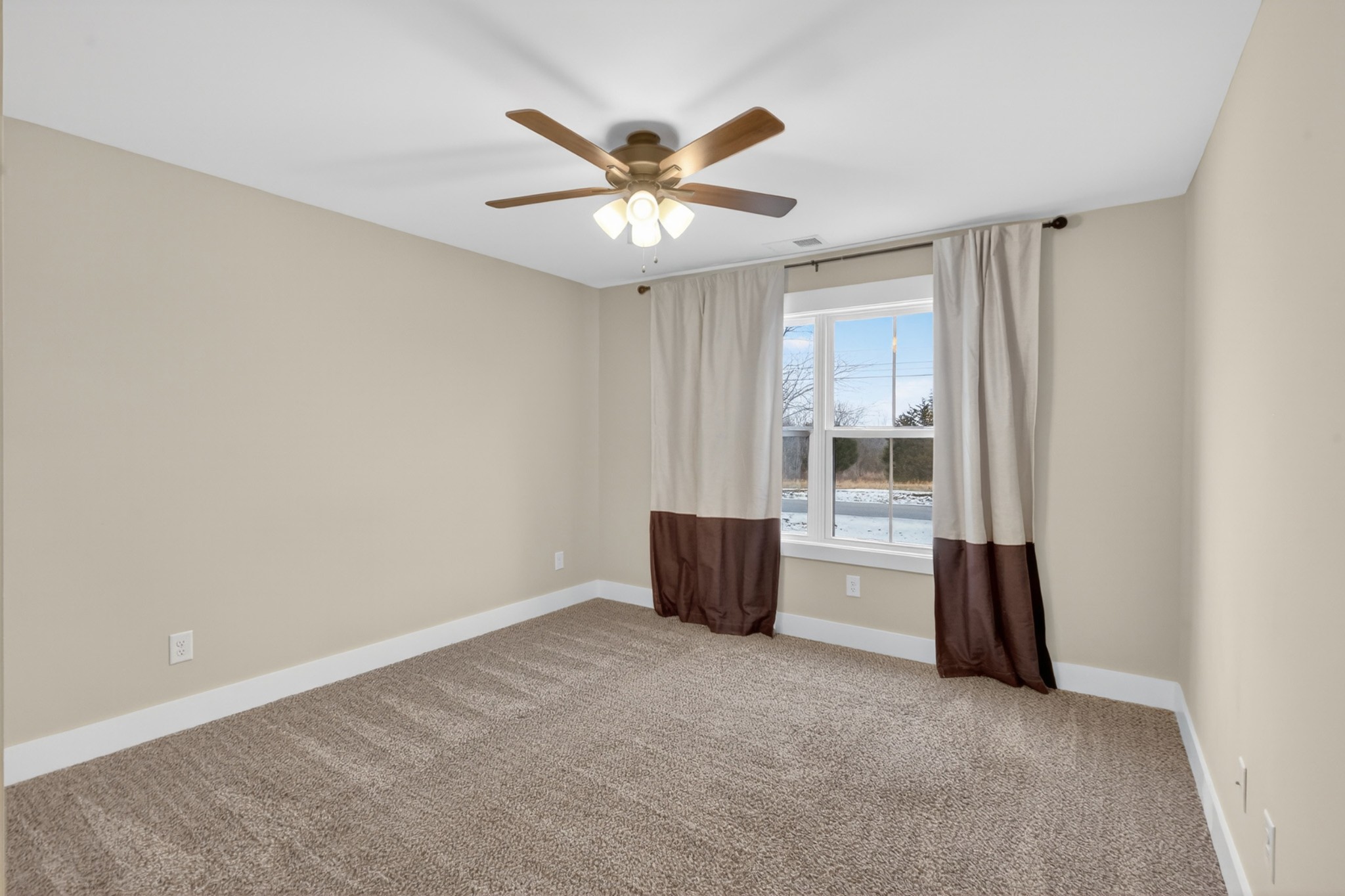 746 N Russell Street Portland TN 37148