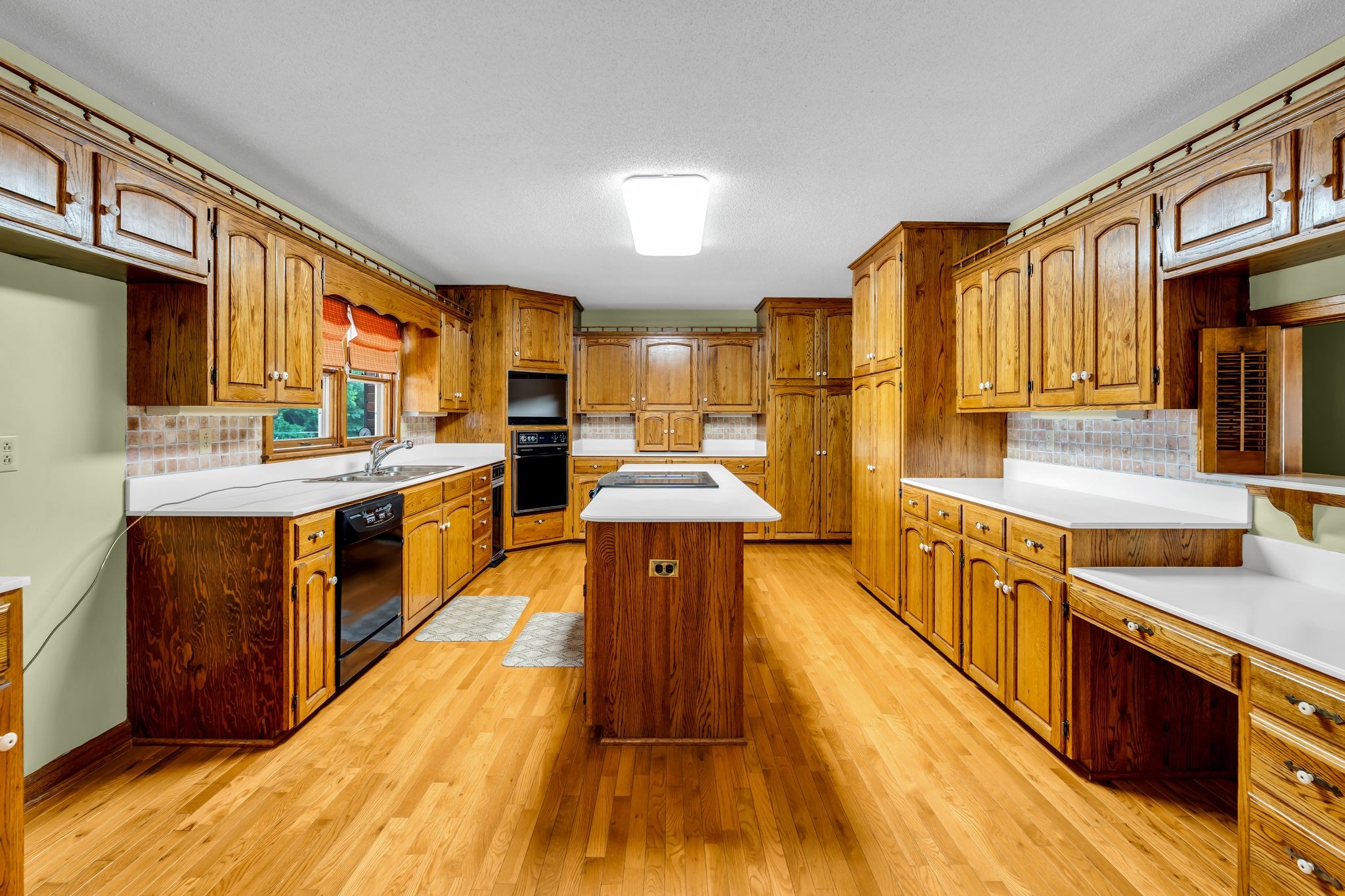 28 Ok Road Lawrenceburg TN 38464
