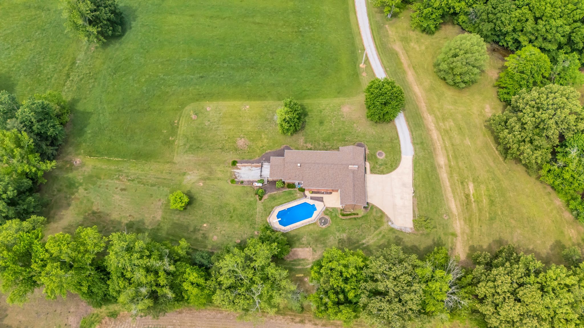 28 Ok Road Lawrenceburg TN 38464