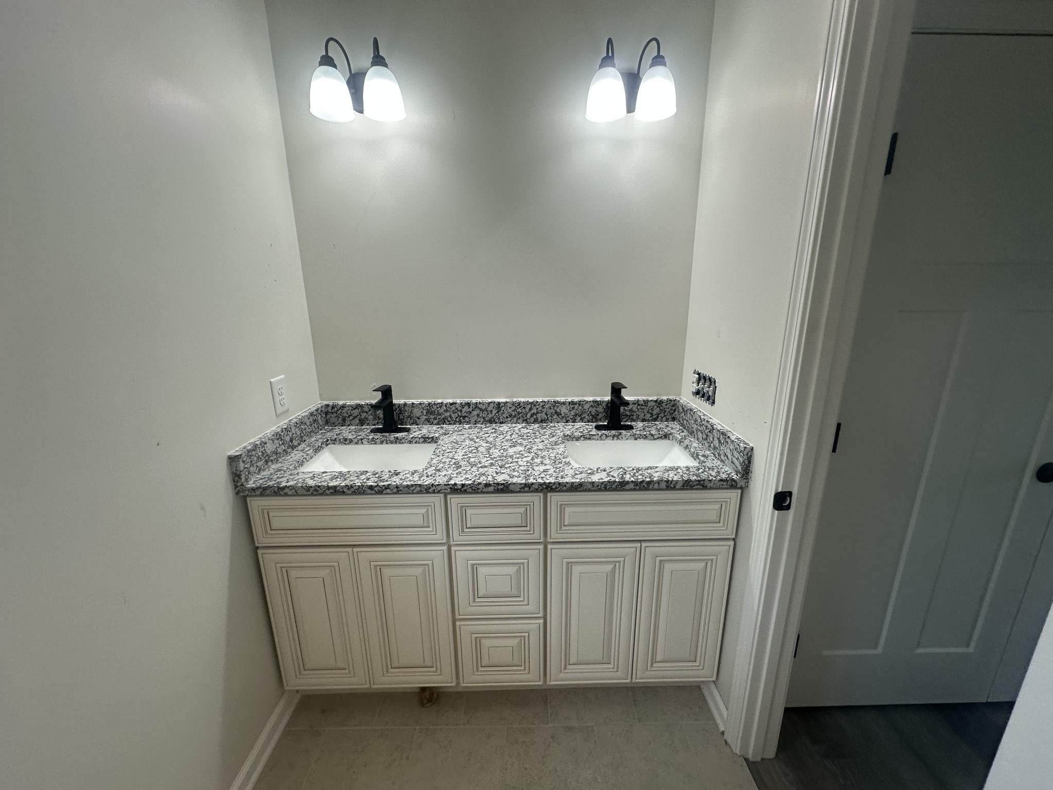 1615 Carthage Road Red Boiling Springs TN 37150