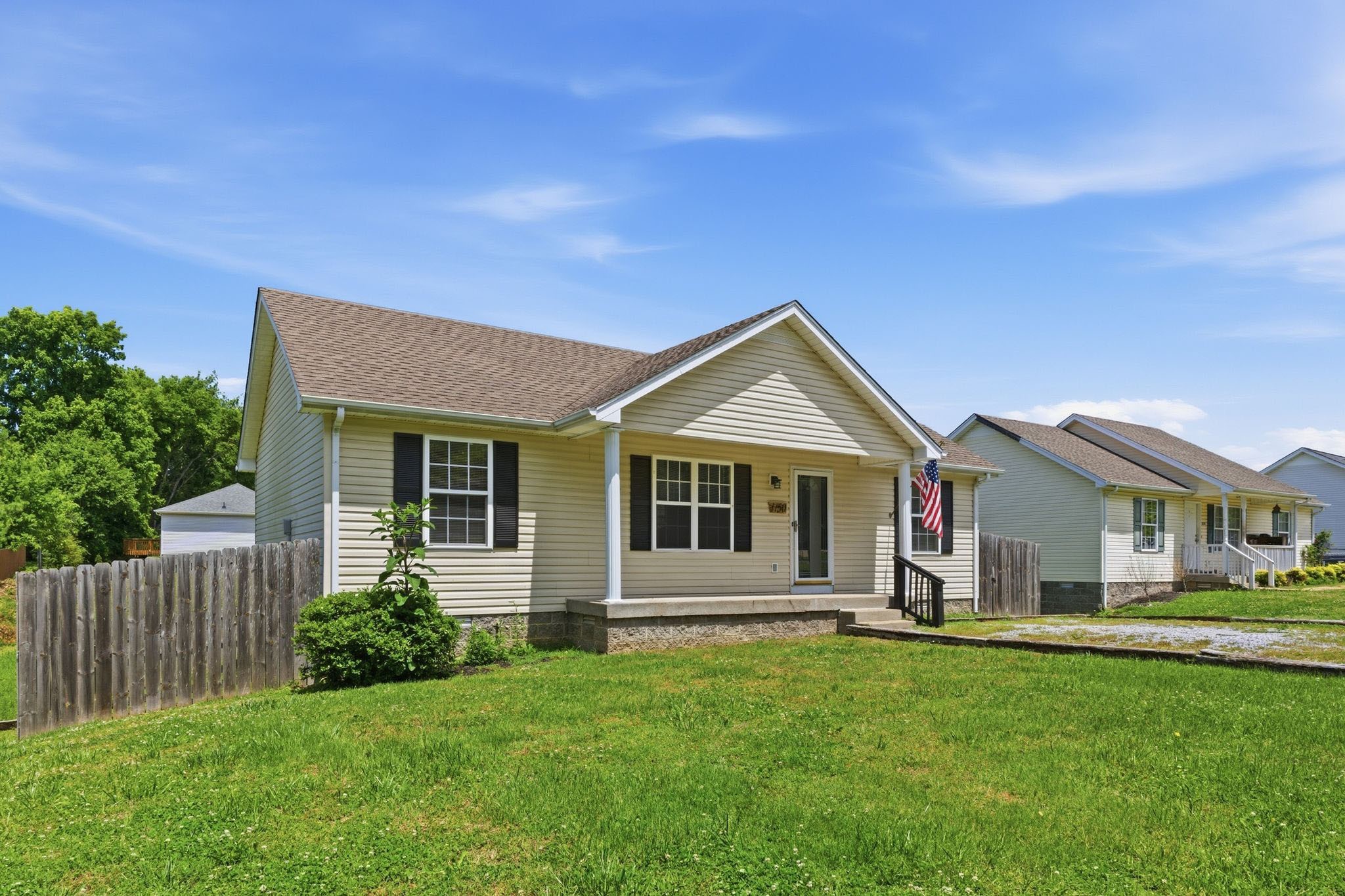 1150 17th Ave, E Springfield TN 37172