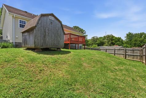 1150 17th Ave, E Springfield TN 37172