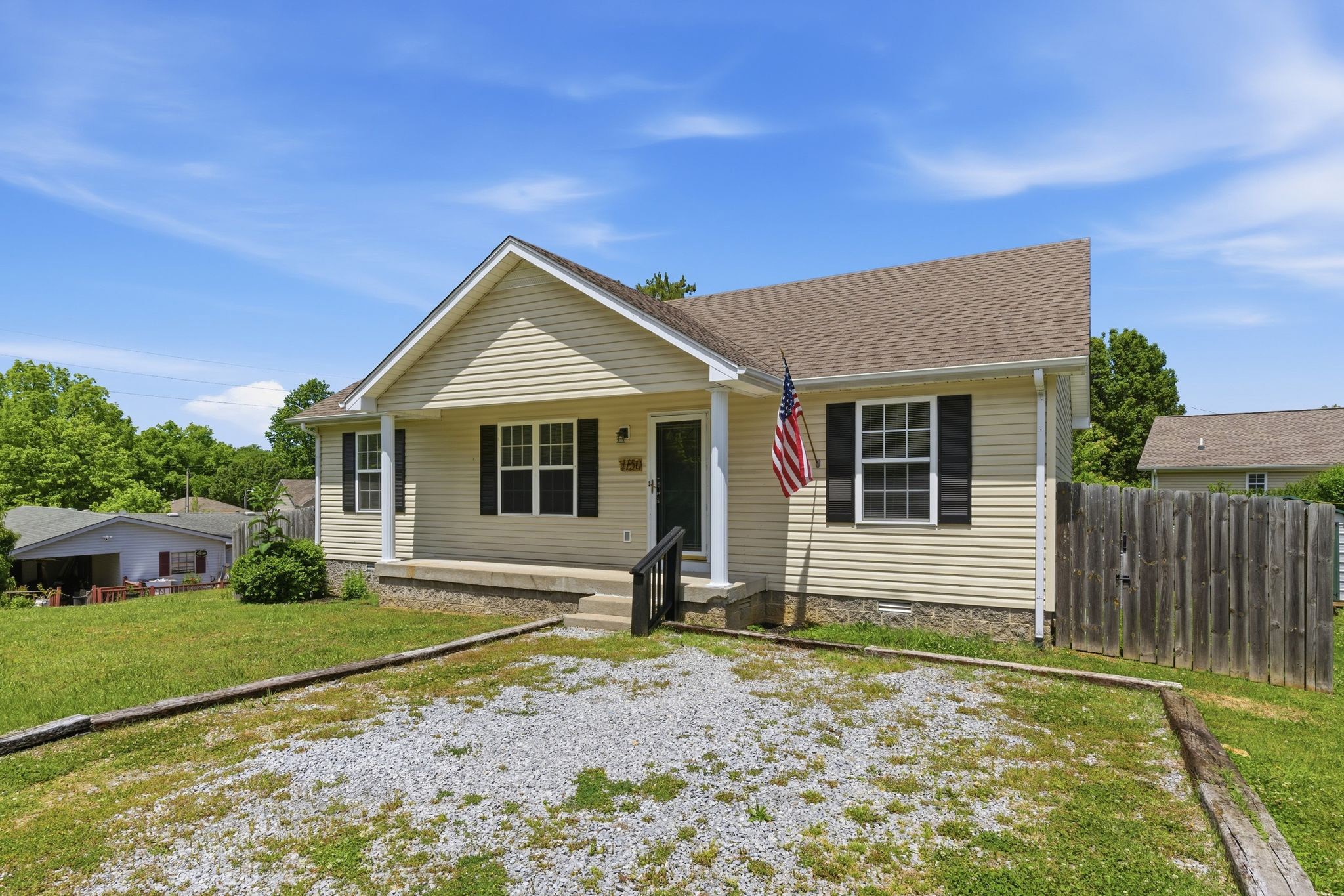 1150 17th Ave, E Springfield TN 37172