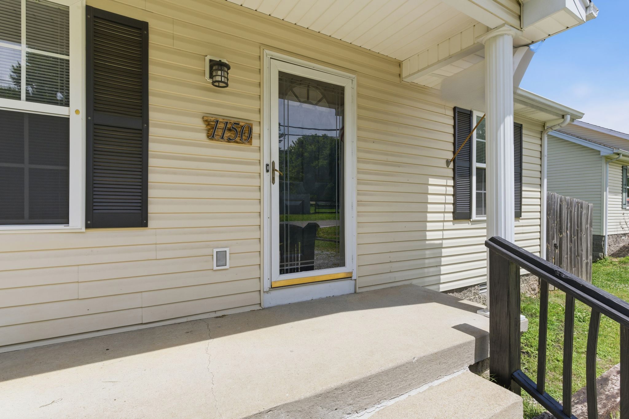 1150 17th Ave, E Springfield TN 37172