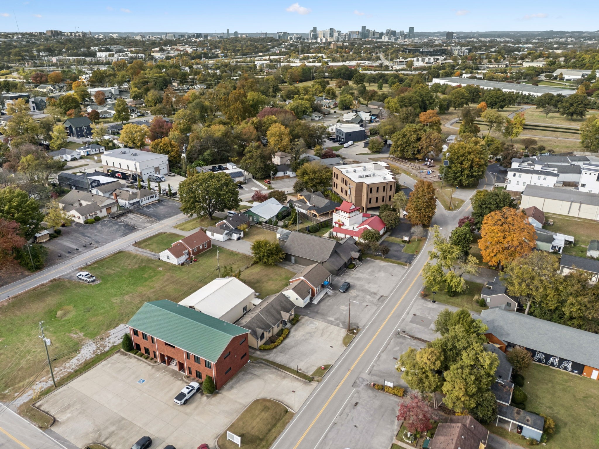 413 E Iris Drive Nashville TN 37204