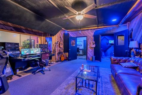 526 E Iris Drive Nashville TN 37204